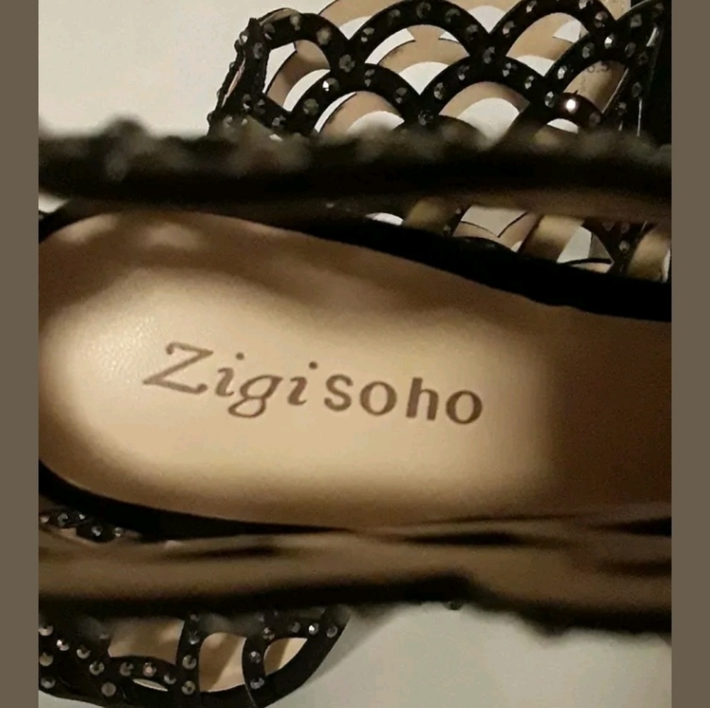 Zigi Soho "Duran" black faux suede stiletto NWOT - Picture 5 of 8